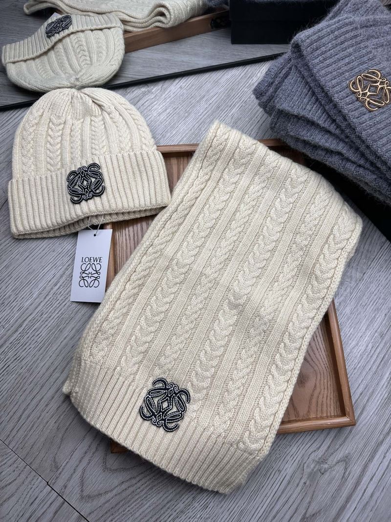 Loewe Caps Scarfs